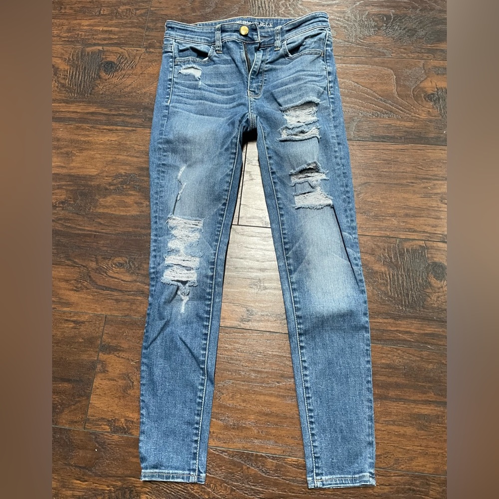Women’s American Eagle Hi-Rise Distressed Jegging